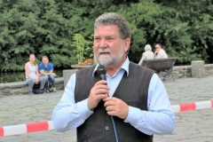 Herr Dr. Harms